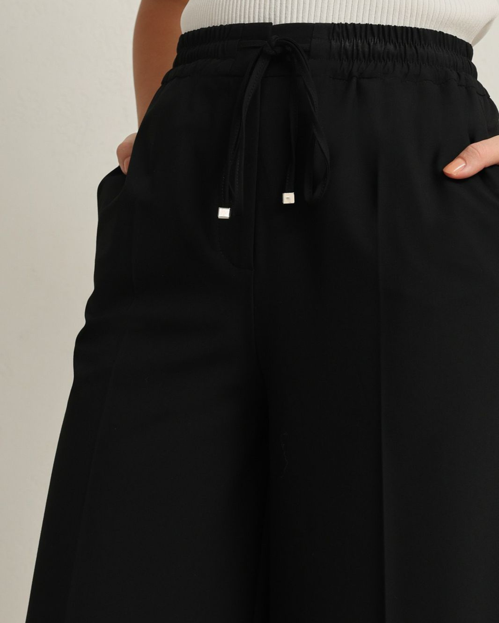 Drawstring Wide-Leg